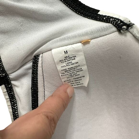 Gibson Latimer Stripped Textured Halter Bikini Top (M) with Matching Bottoms (L) - Picture 13 of 13